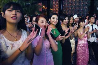 吃瓜围观美女,揭秘娱乐圈幕后故事  第1张