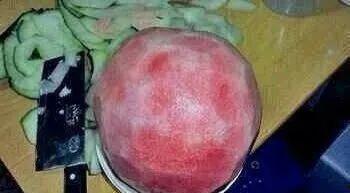 吃瓜怎么剥皮视频,瓜果美味尽享——跟着视频学剥皮技巧  第3张