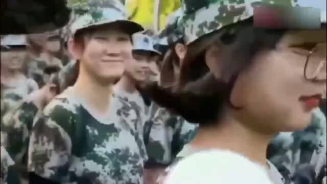 军训教练吃瓜,揭秘军营里的趣味瞬间 第2张 军训教练吃瓜,揭秘军营里的趣味瞬间 第2张
