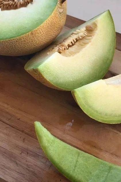 带你吃瓜大对比,揭秘娱乐圈幕后真相  第2张