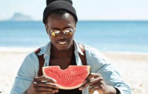 外国吃瓜事件美国,揭秘背后的国际风云  第1张