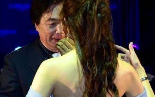 搞笑明星吃瓜图片高清,高清画面笑翻众人  第3张